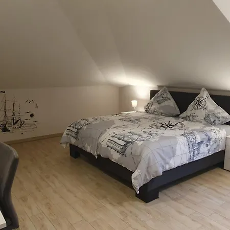 Апартаменты Seestuebchen Am Herthasee *